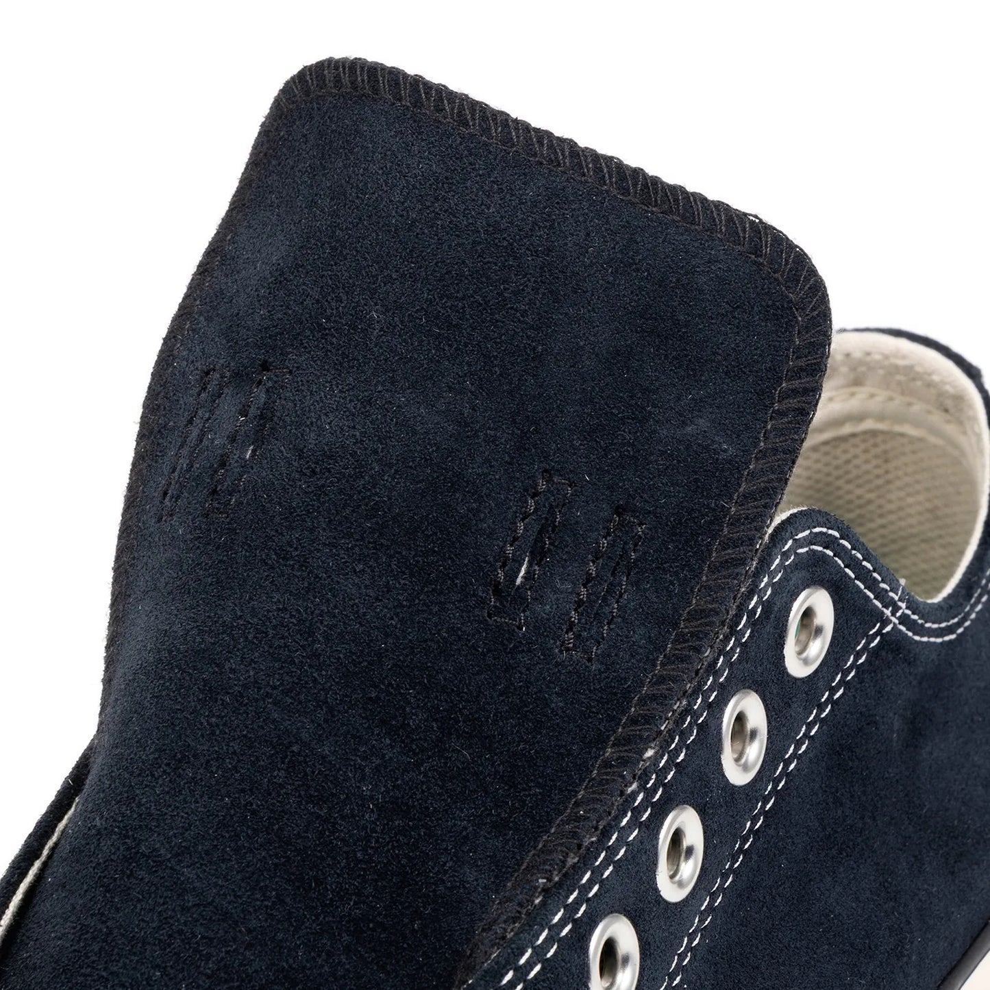 CONVERSE SKATEBOARDING(コンバース)の名作ALL STARのローカットをスケートシューズに昇華した「ALL STAR SK OX」のBLACK/WHITEカラーのシュータンの写真