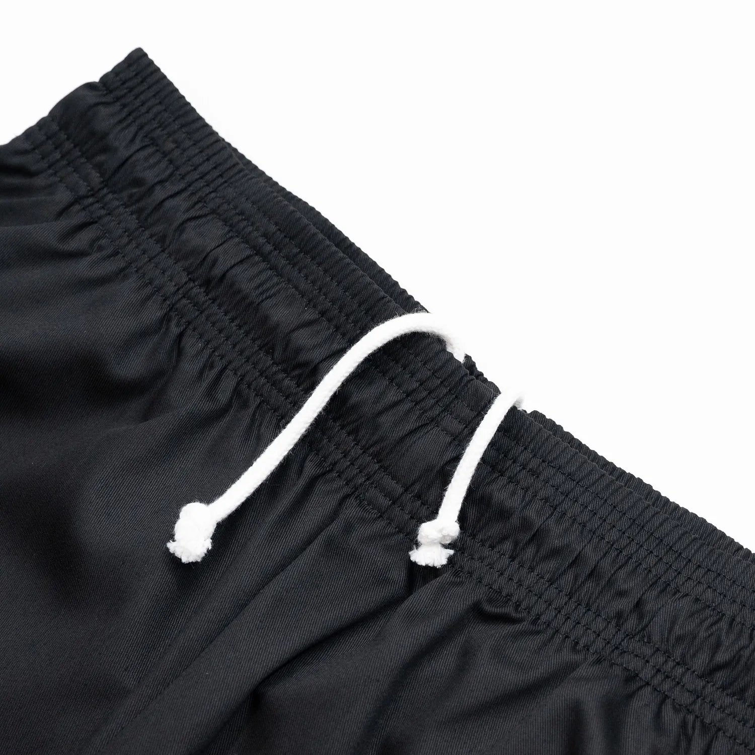 COOKMAN(クックマン)を代表するワイドパンツ「WIDE PANTS」のBLACKカラーのウエスト部分の写真