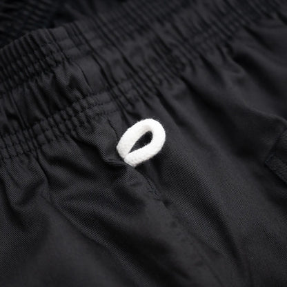 COOKMAN(クックマン)を代表するワイドパンツ「WIDE PANTS」のBLACKカラーのストラップ写真
