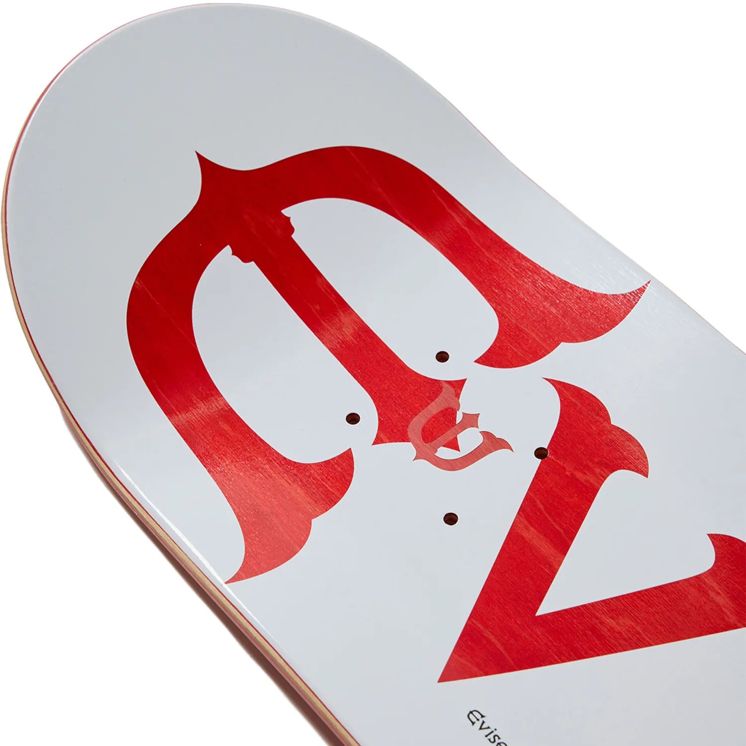 日本で最も人気のスケートブランド「EVISEN(ゑびせん)」のTEAMモデルのスケボー・スケートボードデッキ「EVI LOGO RED / 8.25インチ」のデッキテープ面のノーズ側の写真