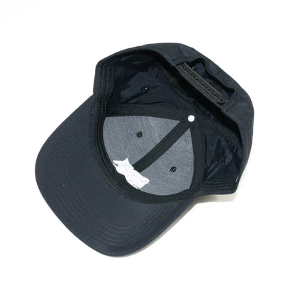 GORILLA TACOSのナイロン製のBLACKカラーのボディにフロントにWHITEカラーの刺繍でデザインされた6パネルキャップ「GT NYLON 6PALEN CAP」の被り口の商品写真