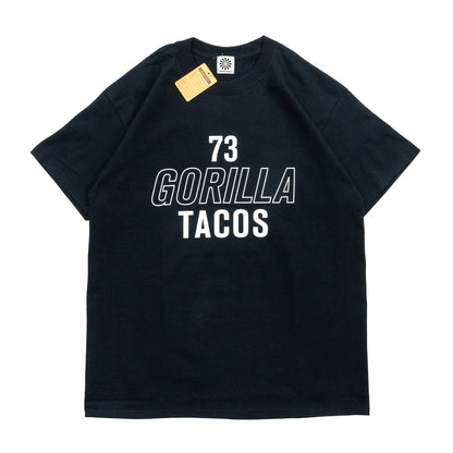 GORILLA TACOS(ゴリラタコス)のフロントに大きくデザインがプリントされたTシャツ「73 GT TEE」のブラックカラーの商品写真
