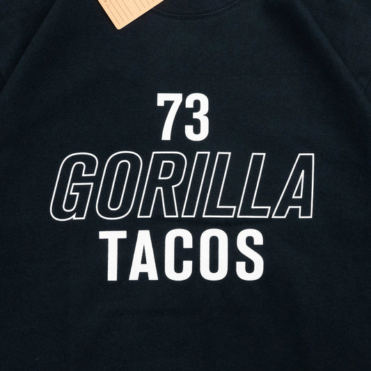 GORILLA TACOS(ゴリラタコス)のフロントに大きくデザインがプリントされたTシャツ「73 GT TEE」のブラックカラーのフロントデザインの詳細写真