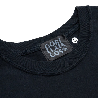 中目黒の人気餃子店「OHKA THE BESTDAYS」とのコラボレーションモデルのGORILLA TACOSのTシャツ「OHKA TEE」のBLACKカラーの襟裏のブランドタグ