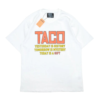 フロントに大きくレタードデザインがプリントされたGORILLA TACOSのTシャツ「TACO TEE」のWHITEカラーの正面からの商品写真