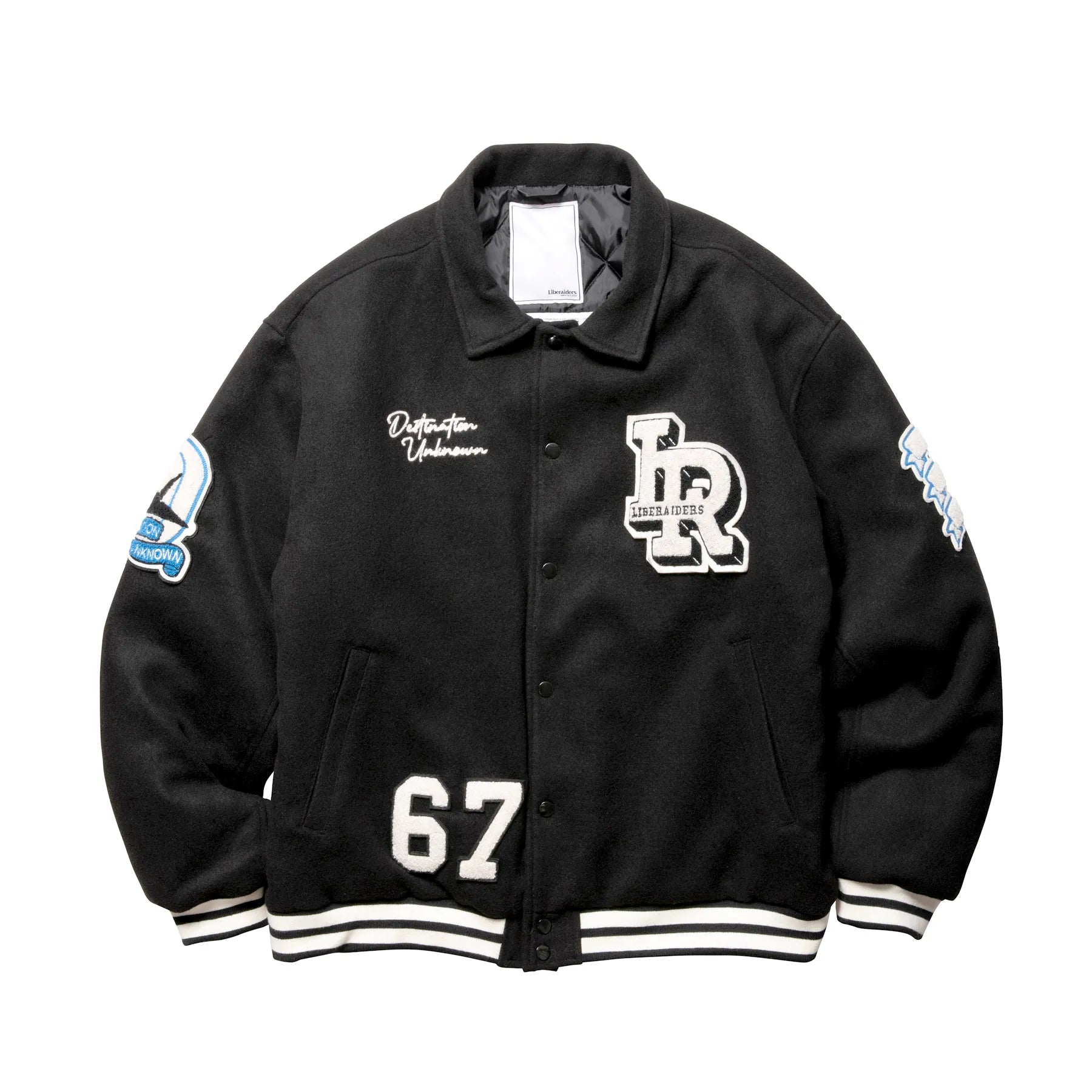 Liberaiders(リベレイダース)の肉厚なバーシティジャケット「LR VARSITY JACKET」のBLACKカラーの正面からの商品写真
