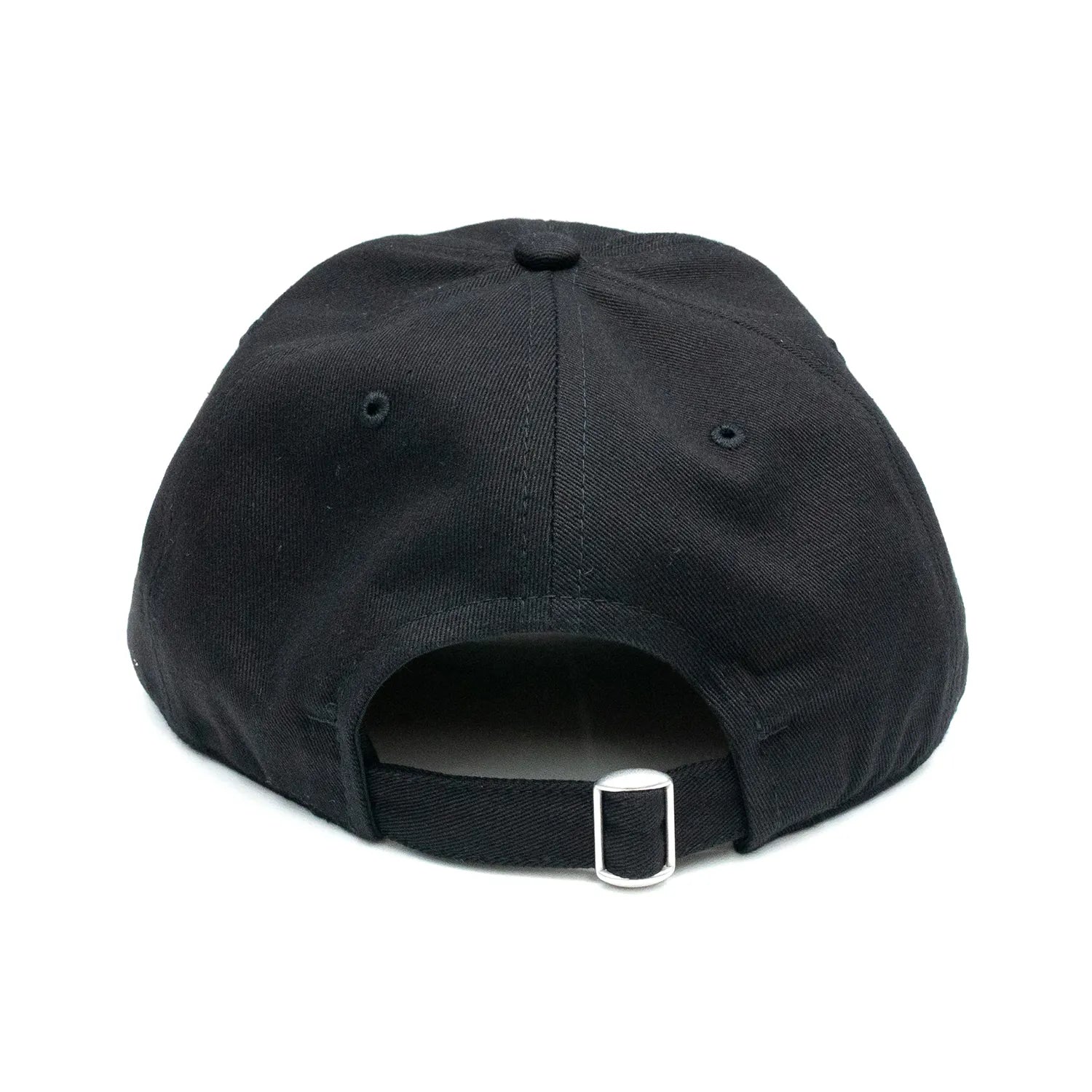 LAST RESORT ABのフロントにチェリーのイラストが刺繍で入るBLACKカラーのコットン製ダッドハットキャップ「CHERRIES DADDY CAP」の背面からの商品写真
