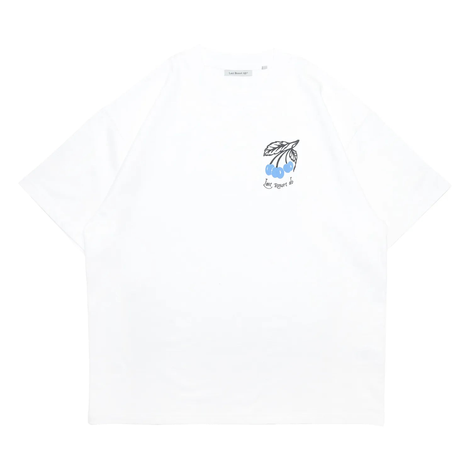 LAST RESORT ABのフロント左胸にチェリーのイラストがプリントされたTシャツ「CHERRIES TEE」の正面からの商品写真