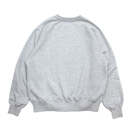 LAST RESORT AB(ラストリゾート)のアトラスロゴが左胸にプリントされたスエット「LITTLE AB RAGLAN CREW SWEAT」の「GREY MELANGED」カラーの背面からの商品写真