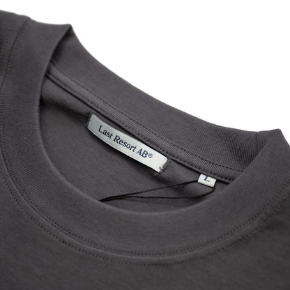 LAST RESORT AB LR LOGO L/S TEE - ASPHALT