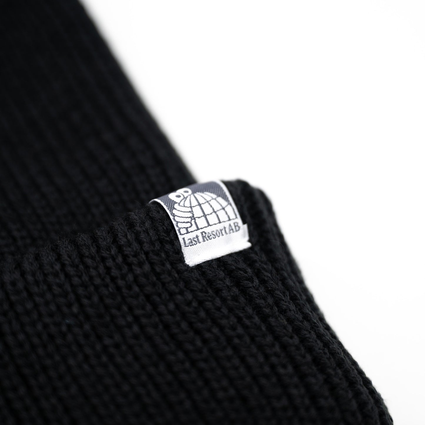 LAST RESORT AB RAMDAM BEANIE - BLACK