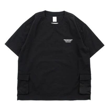 Liberaiders(リベレイダース)の撥水性のある4WAYストレッチ生地を使用したユーティリティTシャツ「4WAY STRETCH MULTI POCKET TEE」の BLACKカラーの正面からの商品写真
