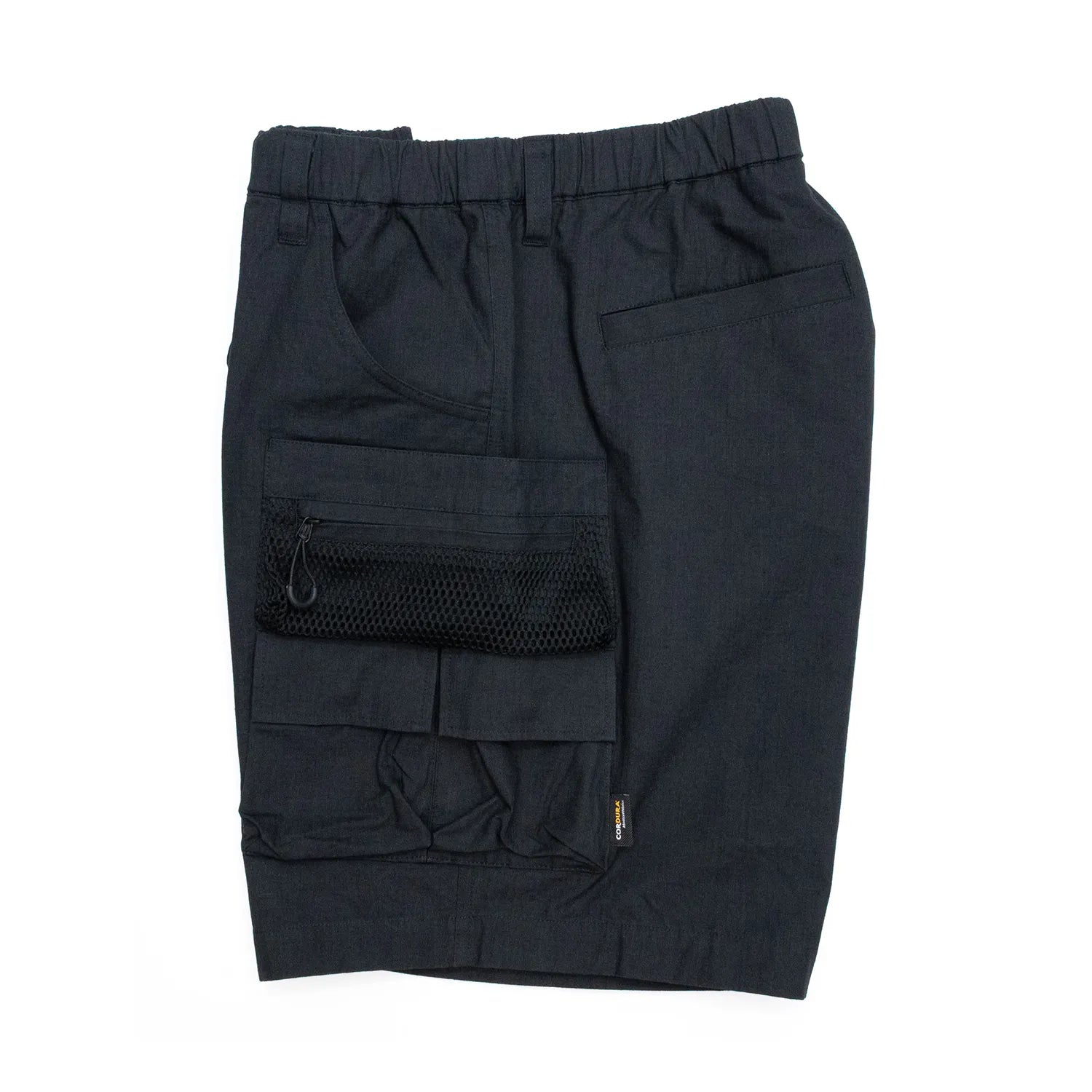 Liberaiders(リベレイダース)の高機能ナイロンショーツ「CORDURA RIP UTILITY SHORTS」のBLACKカラーの左側面からの商品写真