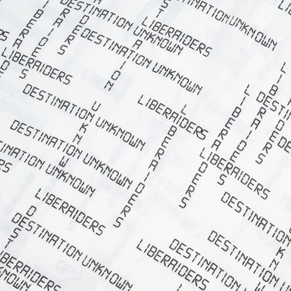 Liberaiders(リベレイダース)のレーヨン素材を使用した開襟シャツ「DIGITAL LOGO RAYON S/S SHIRT」の生地のデザインパターン写真