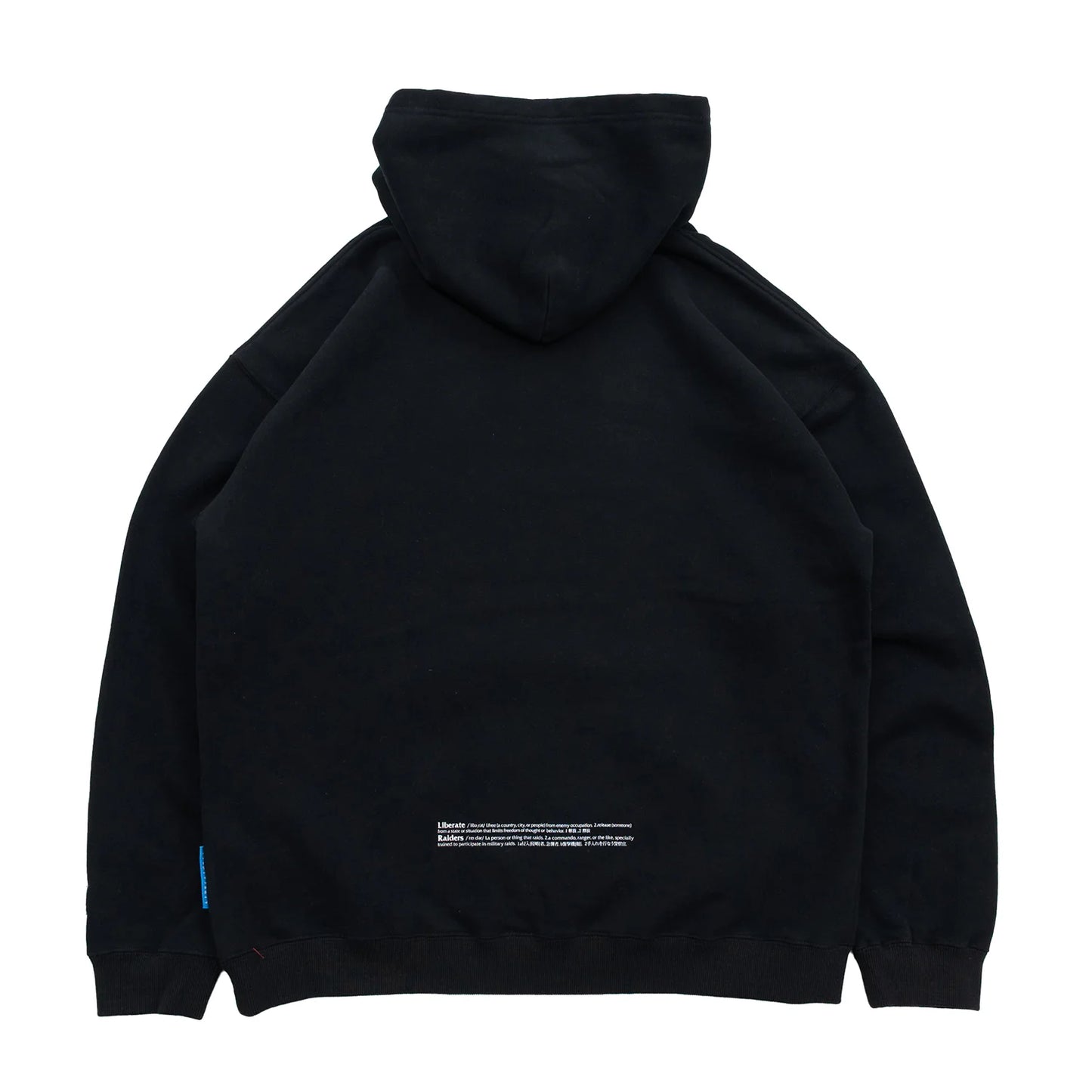 Liberaiders(リベレイダース)のフロントにデザインがプリントされた肉厚なフーディ(パーカー)「LR EMBROIDERY HOODIE」のBLACKカラーの背面からの商品写真
