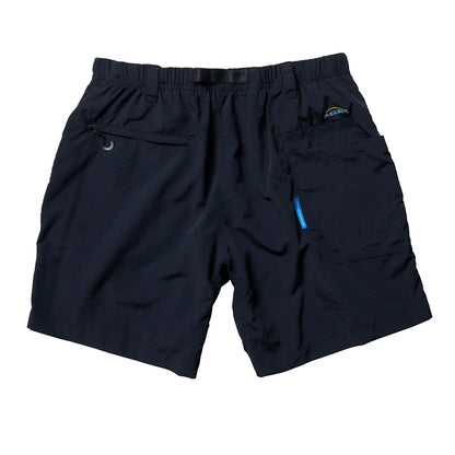 Liberaiders(リベレイダース)のサプレックスナイロン製のショーツ「SUPPLEX NYLON SHORTS」のBLACKカラーの背面からの商品写真