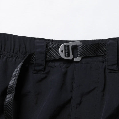 Liberaiders(リベレイダース)のサプレックスナイロン製のショーツ「SUPPLEX NYLON SHORTS」のBLACKカラーのウエストベルトの写真