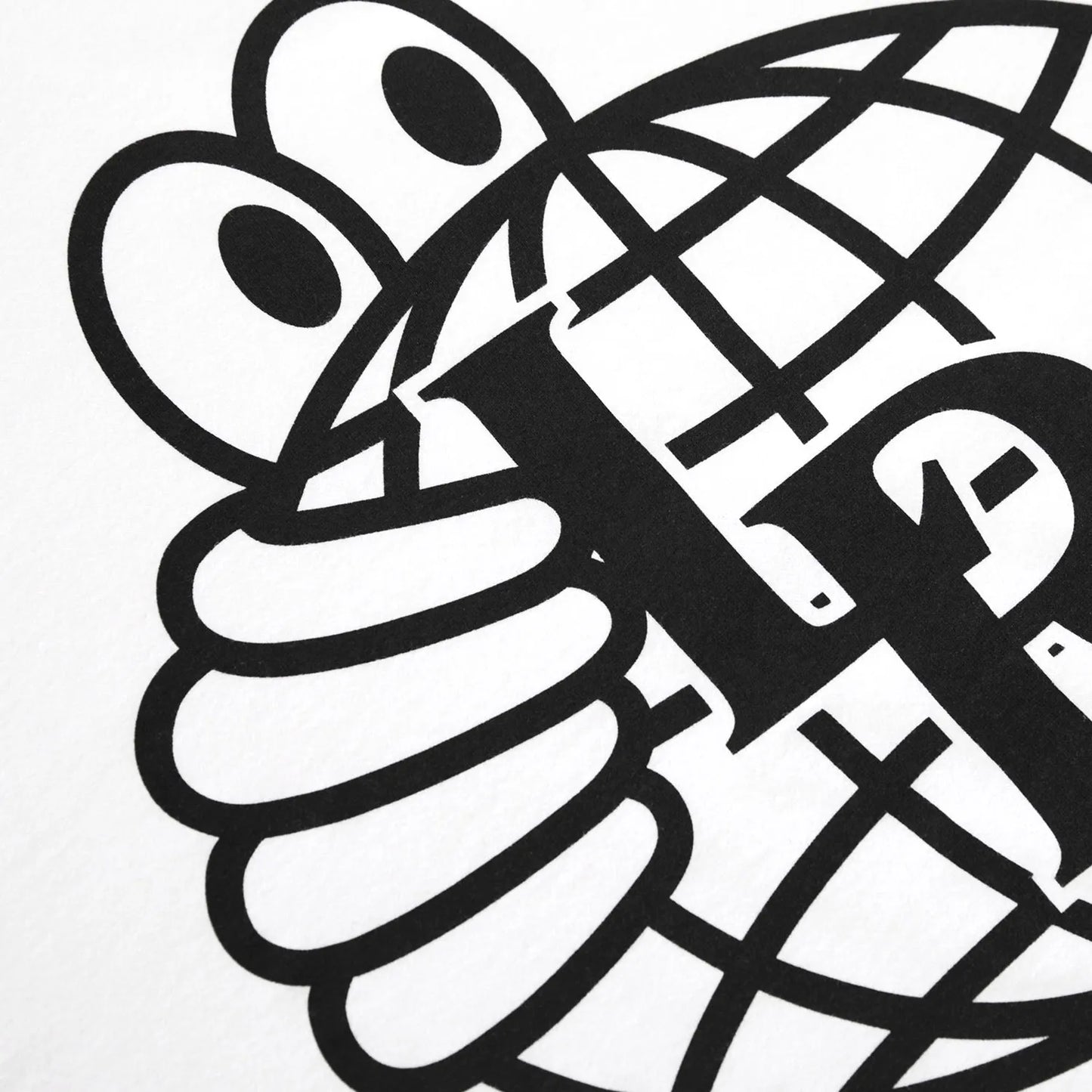LAST RESORT ABのATLASロゴが背面にプリントされた定番のTシャツ「AB ATLAS MONOGRAM TEE」のWHITEカラーの背面デザインの写真