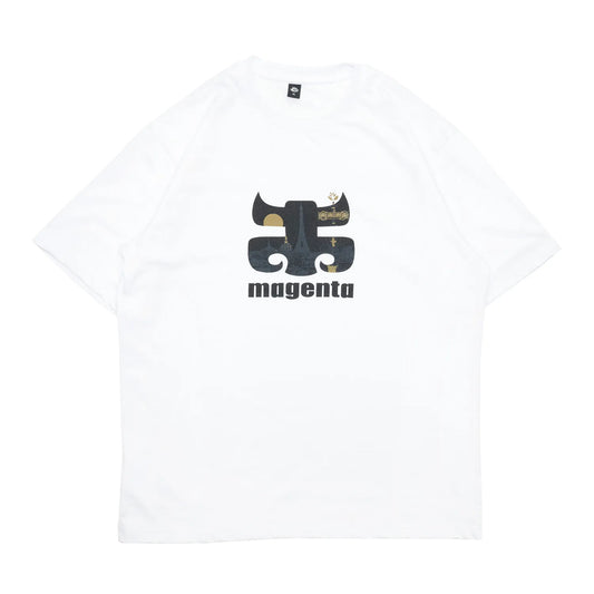 「Magenta Skateboards」と「I-Path」による限定コラボTシャツ「MAGENPATH TEE」の正面からの商品写真