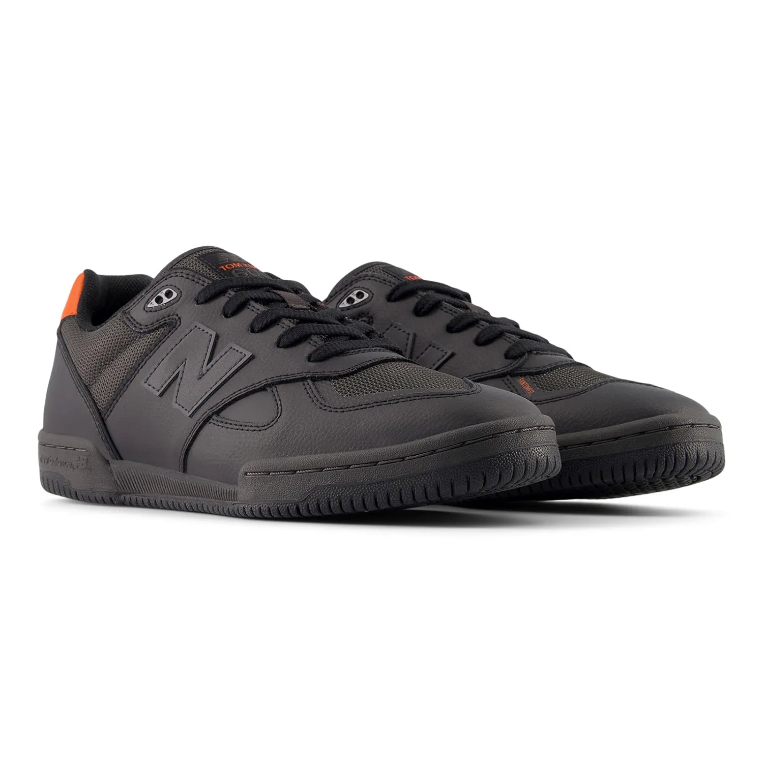 New Balance Numeric(ニューバランスヌメリック)の「TOM KNOX」のシグネーチャーモデルのスケボー・スケートボードシューズ「NM600TOO」のBLACKカラーの商品写真