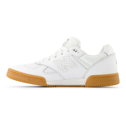 TOM KNOXのファーストシグネーチャーモデルのNew Balance Numeric(ニューバランスヌメリック)のスケートシューズのニューカラーウェイ「NM600TWO」の右足・内側左側面からの商品写真