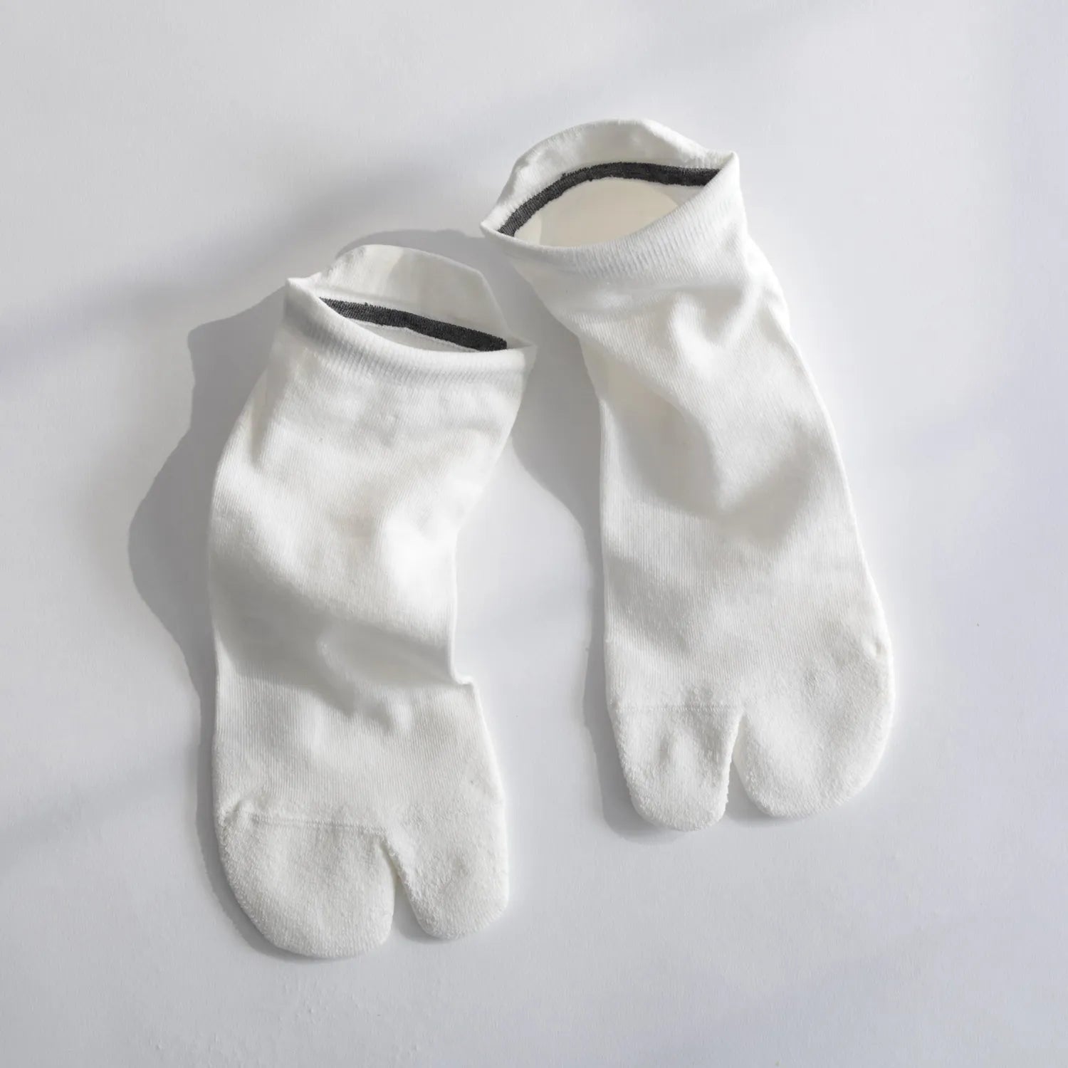 NODAL（ノーダル）のCOTTONとCORDURAナイロンの混紡ソックス「CORDURA 60/40 ANKLE SOCKS」のOFF WHITEカラーのイメージ写真