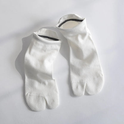 NODAL（ノーダル）のCOTTONとCORDURAナイロンの混紡ソックス「CORDURA 60/40 ANKLE SOCKS」のOFF WHITEカラーのイメージ写真