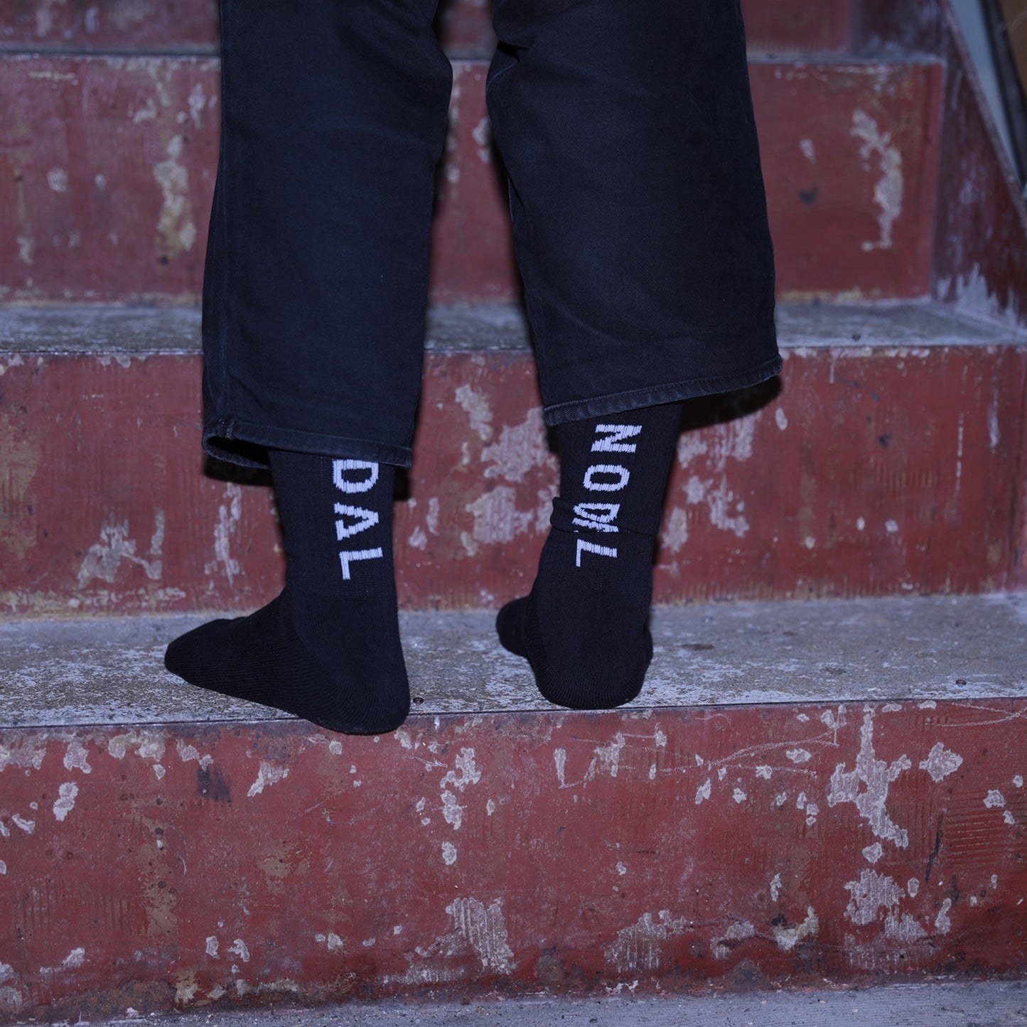 NODAL LOGO SOCKS - BLACK/WHITE