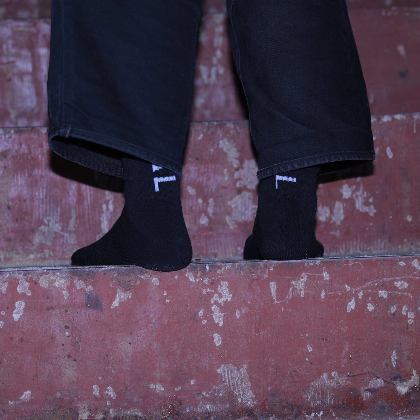 NODAL LOGO SOCKS - BLACK/WHITE