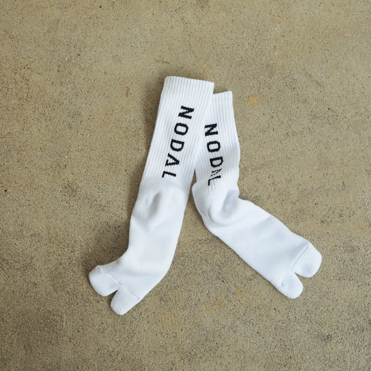 NODAL LOGO SOCKS - WHITE/BLACK