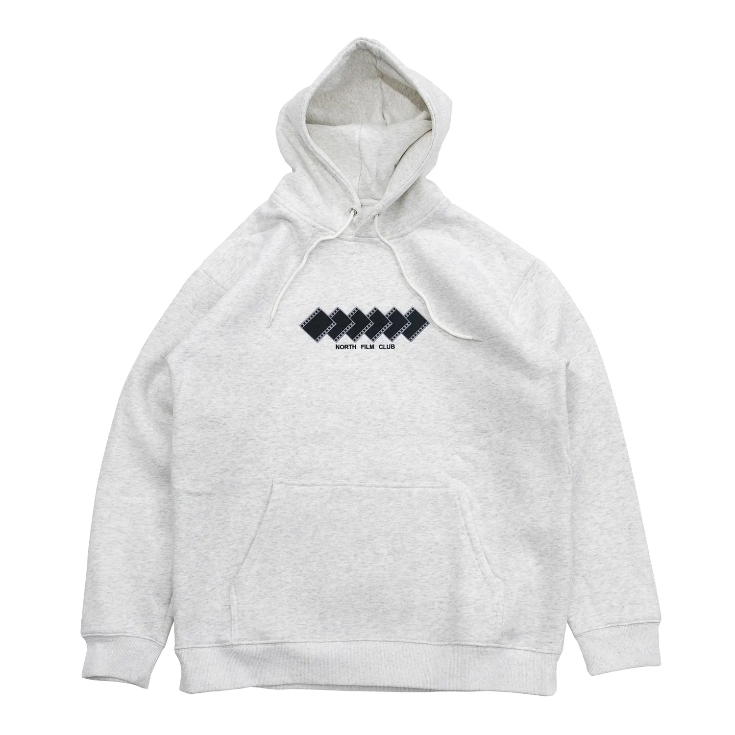 NORTH SKATE MAG(ノーススケートマグ)のフロントにデザインが刺繍で入る肉厚なパーカー「FILM CLUB HOODIE」のASHカラーの正面からの商品写真