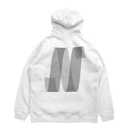 NORTH SKATE MAG(ノーススケートマグ)のバック大きく、フロント左胸にワンポイントでデザインがプリントされた肉厚なパーカー「N LOGO HOODIE」のASHカラーの正面からの商品写真