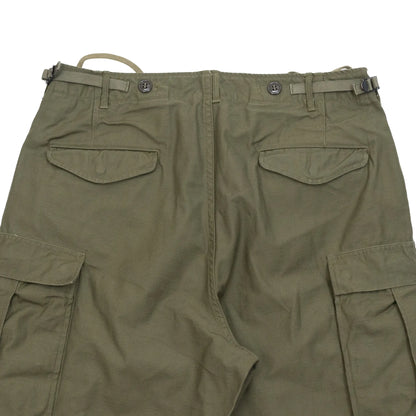 BUZZ RICKSON'Sの名作カーゴパンツ「M-1951 FIELD SHELL TROUSERS SHORT LENGTH - OLIVE DRAB（BR41962）」の背面からのウエスト部分の商品写真