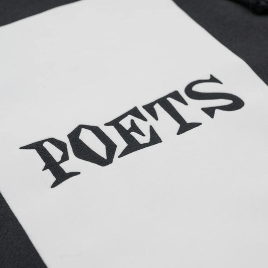 POETS(ポエッツ)のフロントに大きくデザインがフェルトプリントされた肉厚なパーカー「D&G SCREENED HOODIE」のBLACKカラーのフロントデザインの写真