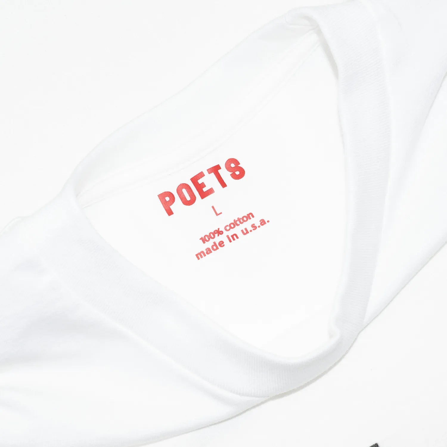 POETS(ポエッツ)のTシャツ「DTG FISHIER S/S TEE」のWHITEカラーの襟元の写真