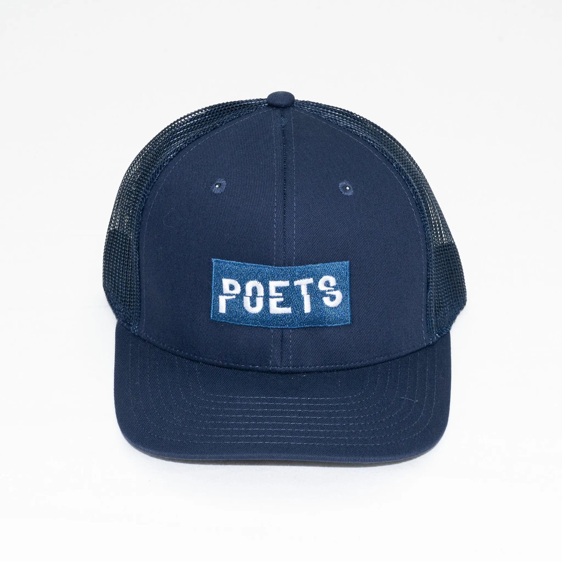 POETS(ポエッツ)のトラッカーメッシュキャップ「OG SPLIT TRUCKER CAP」のNAVYカラーの正面からの商品写真