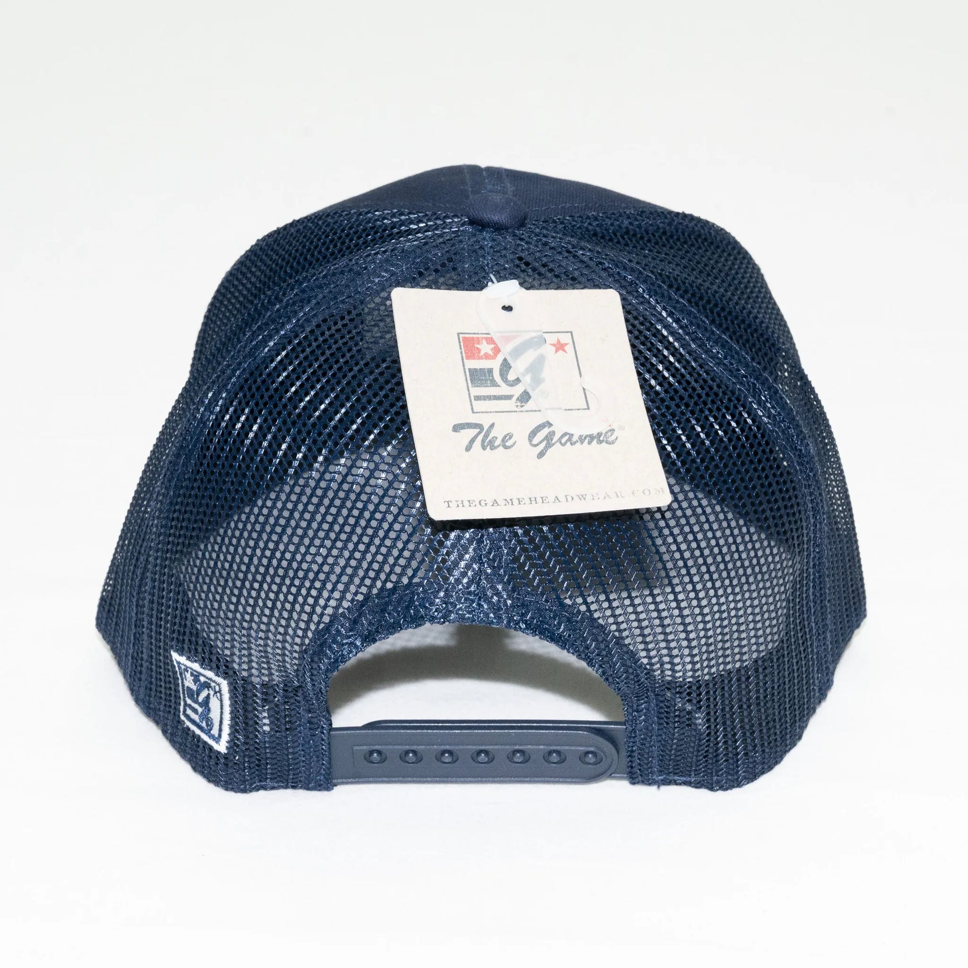 POETS(ポエッツ)のトラッカーメッシュキャップ「OG SPLIT TRUCKER CAP」のNAVYカラーの背面からの商品写真
