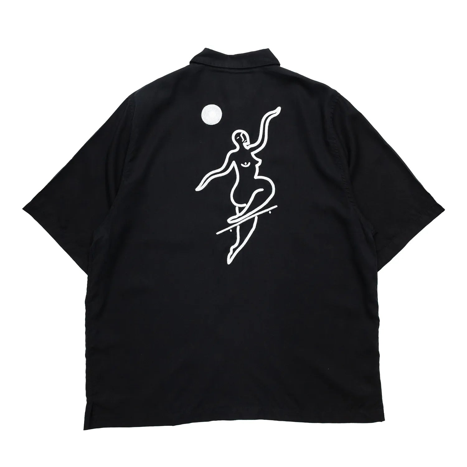 光沢を抑えたテンセル生地のPOLAR SKATECO(ポーラー)のボーリングシャツ「NCF BOWLING SHIRTS」のBLACKカラーの背面からの商品写真