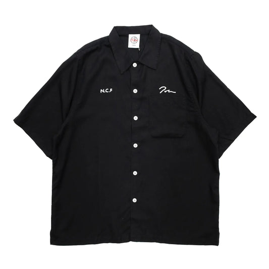 光沢を抑えたテンセル生地のPOLAR SKATECO(ポーラー)のボーリングシャツ「NCF BOWLING SHIRTS」のBLACKカラーの正面からの商品写真