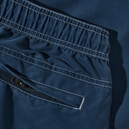 水陸両用可能なPolar Skate Co(ポーラー)のスイムショーツ「ZIGGY SWIM SHORTS」のVINTAGE INDIGOカラーの生地とステッチの写真