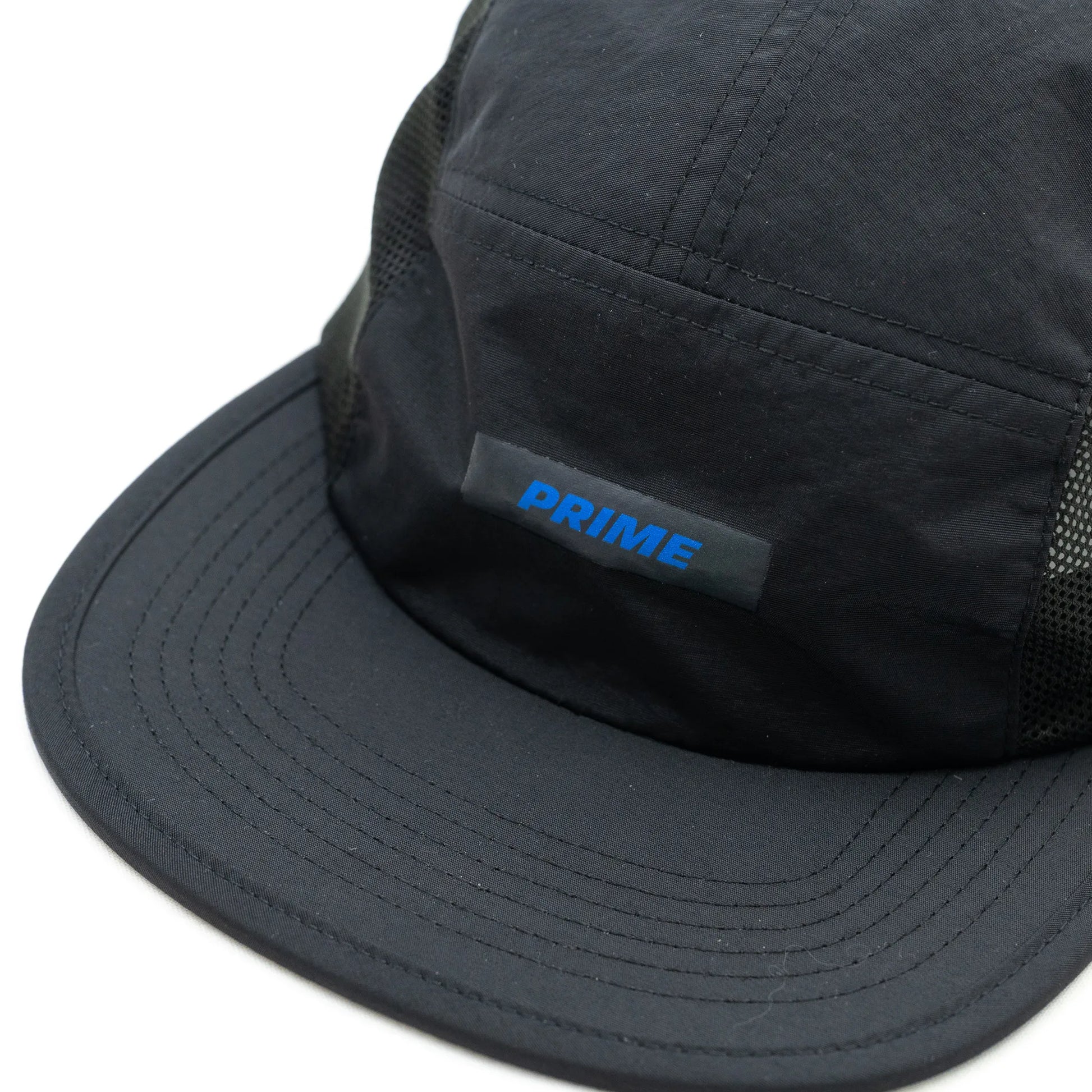 PRIMEのナイロンキャップ「BOX LOGO NYLON CAP」のBLACKカラーの正面のデザイン写真