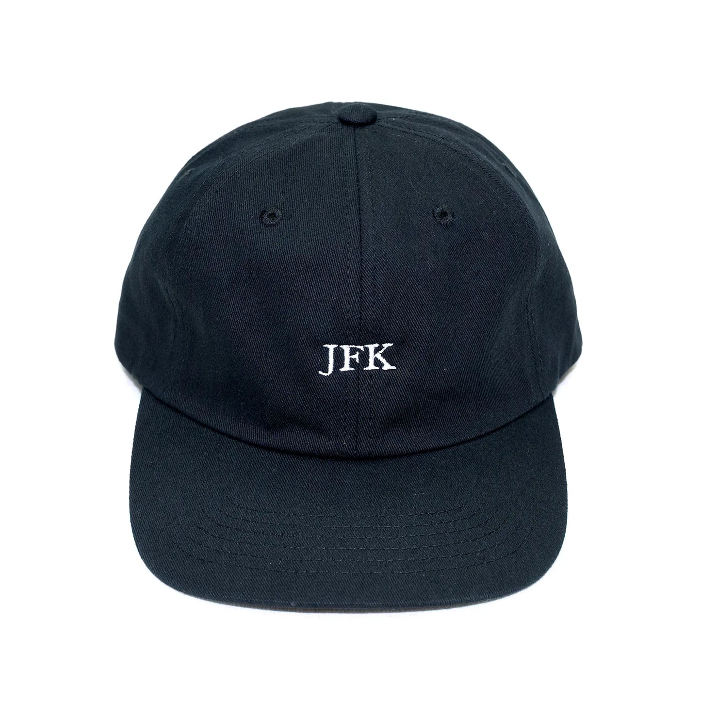 PRIMEの新作キャップ「JFK 6PANEL CAP」のBLACKカラーの正面からの商品写真
