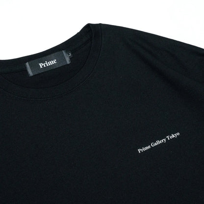 PrimeのBlackカラーのTシャツ「Gallary Logo Tee」の襟元の写真