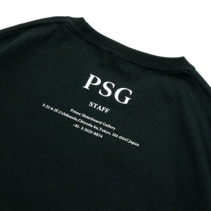 PrimeのスタッフTシャツ第三弾「PSG LOGO STAFF S/S TEE」のBLACKカラーの背面襟下のプリントデザイン写真