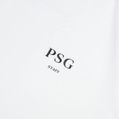 PrimeのスタッフTシャツ第三弾「PSG LOGO STAFF S/S TEE」のWHITEカラーの正面左胸のプリントデザイン写真