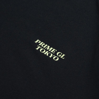 PrimeのTシャツ「SOUVENIER STAFF TEE」のBLACKカラーの正面デザインの写真