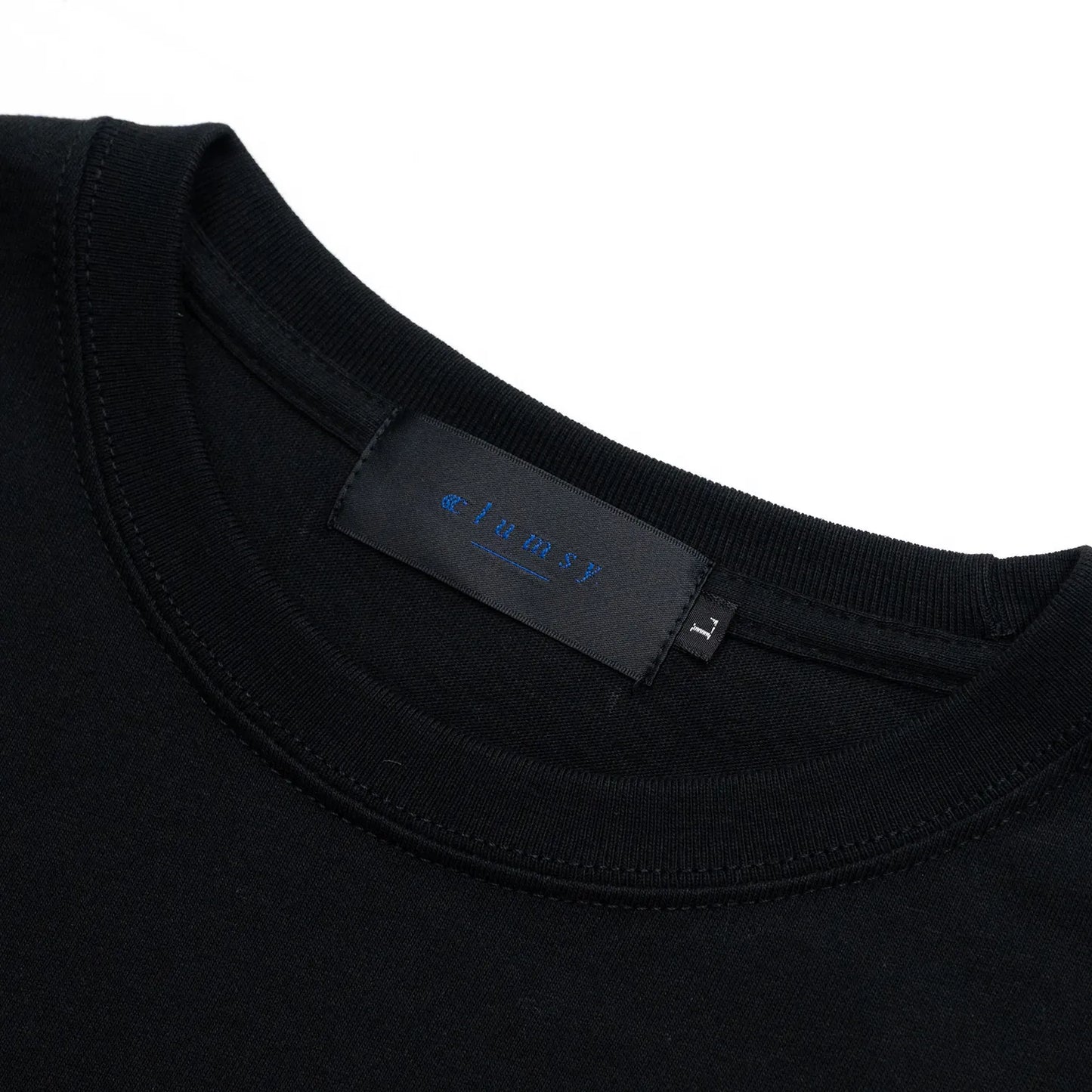PrimeのTシャツ「SOUVENIER STAFF TEE」のBLACKカラーの襟元の写真