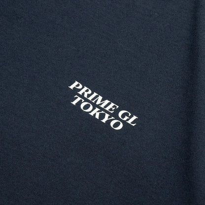 PrimeのTシャツ「SOUVENIER STAFF TEE」のNAVYカラーの正面デザインの写真