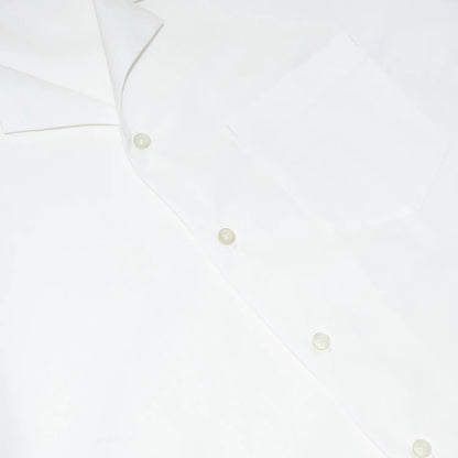 Primeがセレクトするビンテージウェア「PRIME VINTAGE」の「US MILITARY STAFF S/S SHIRTS」のWHITEカラーのボタン部分の写真