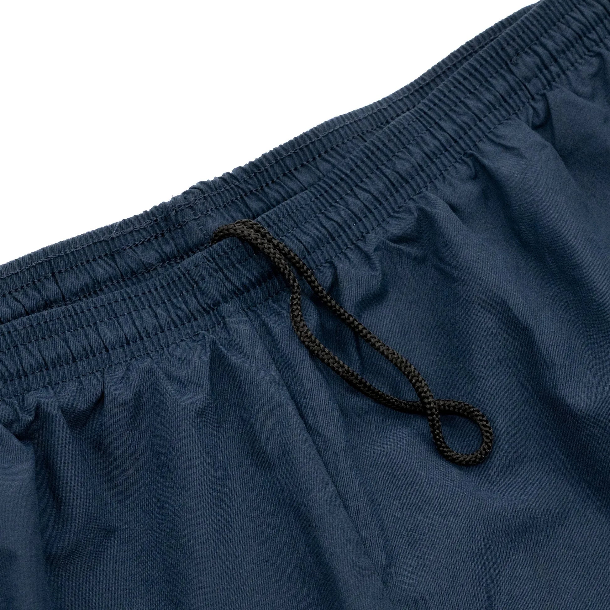 Primeがセレクトするビンテージウェア「PRIME VINTAGE」の「PRIME VINTAGE US NAVY PT SHOTRS 」のウエストのドローコードの写真